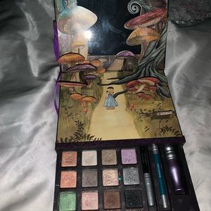 UD - Alice in Wonderland
